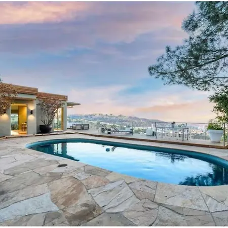 Villa Secluded Luxury Hollywood Hills Retreat